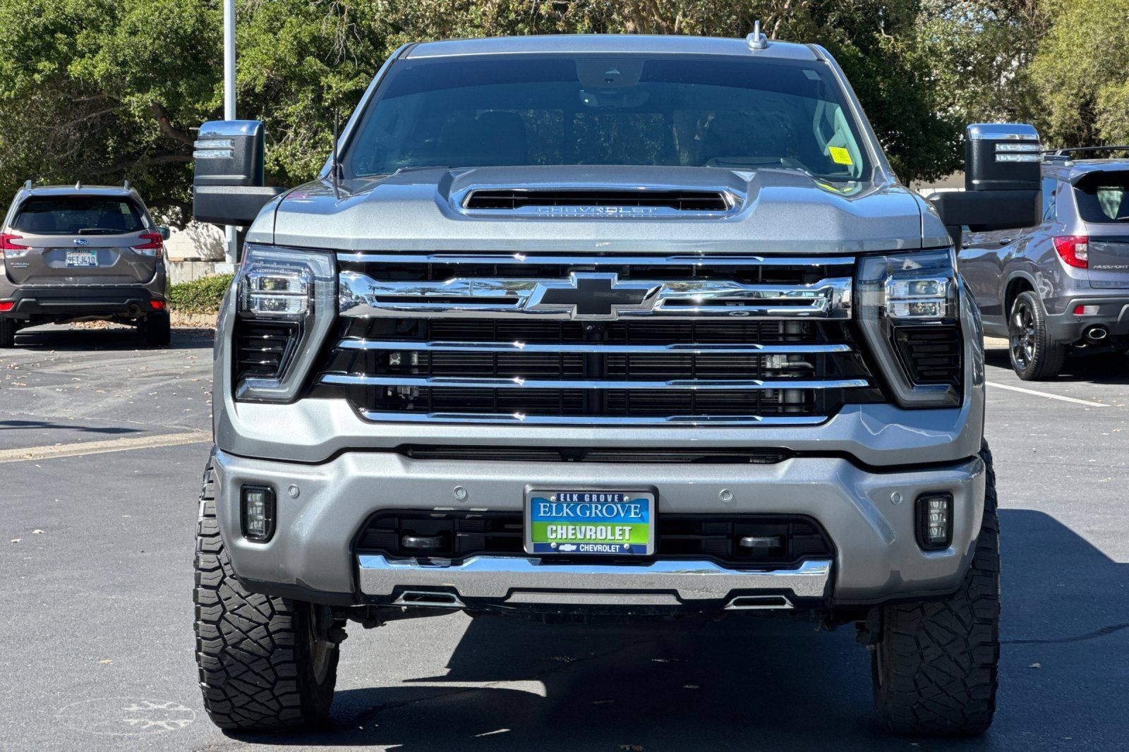 Used 2024 Chevrolet Silverado 2500 LTZ w/ LTZ Convenience Package AWD/4WD image 8