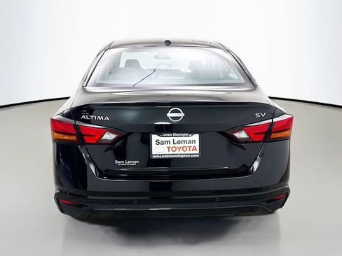Used 2024 Nissan Altima 2.5 SV image 6