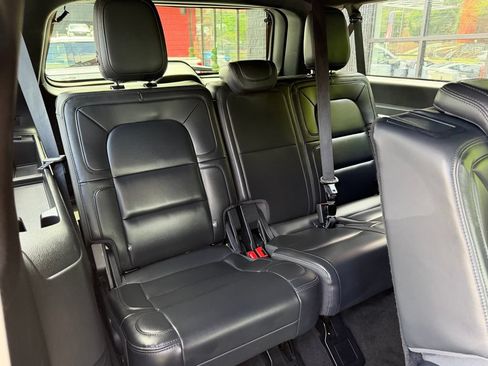 Used 2024 Lincoln Navigator L 4WD image 40