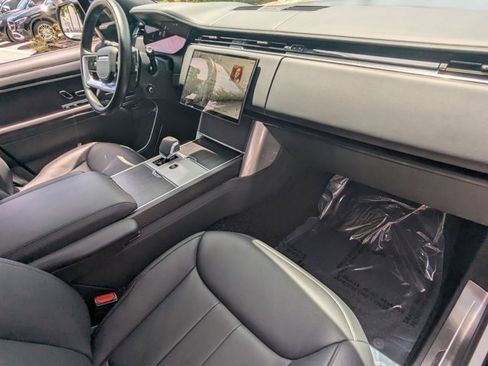 Used 2024 Land Rover Range Rover Long Wheelbase Autobiography AWD/4WD image 24