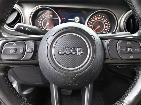 Used 2021 Jeep Wrangler Unlimited Sport AWD/4WD image 16