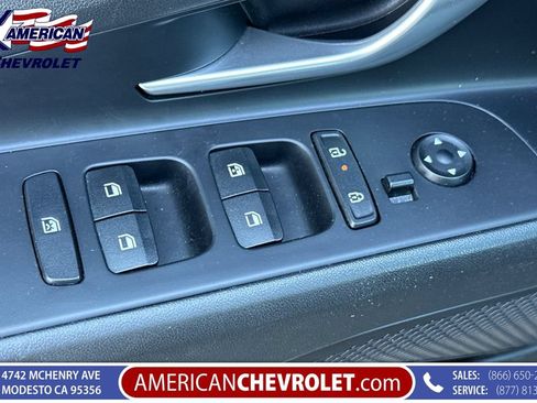 Used 2025 Hyundai Elantra SEL FWD image 12