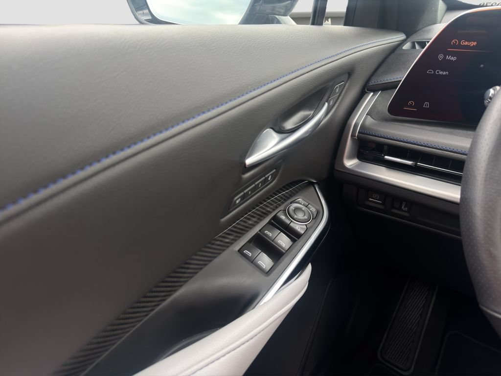 Used 2025 Cadillac XT4 Sport AWD/4WD image 12