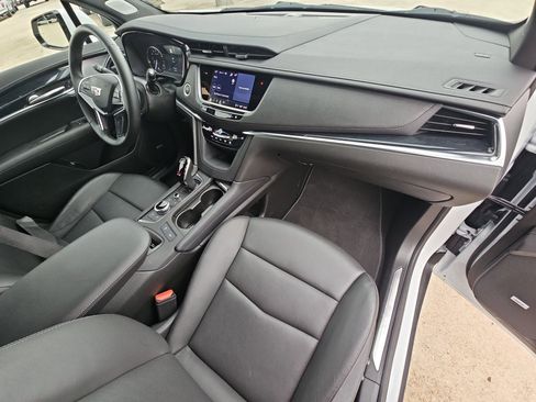 Used 2025 Cadillac XT5 Premium Luxury image 33