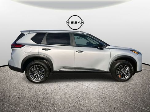 Certified 2025 Nissan Rogue S image 5