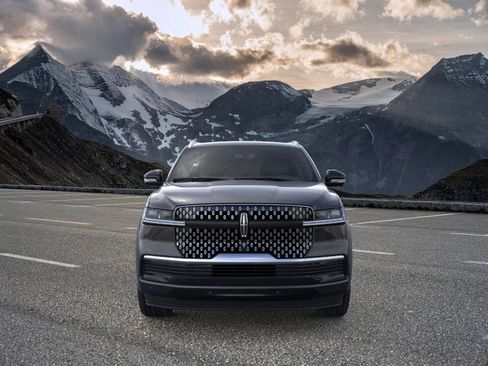 New 2025 Lincoln Navigator Reserve image 6