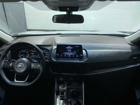Used 2023 Nissan Rogue SV FWD image 10