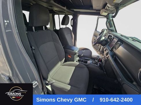 Used 2023 Jeep Wrangler Unlimited w/ Sun & Screen Package AWD/4WD image 29