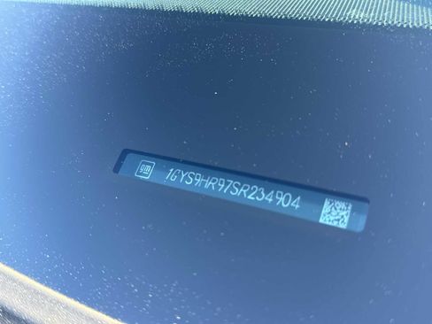 Used 2025 Cadillac Escalade V image 28