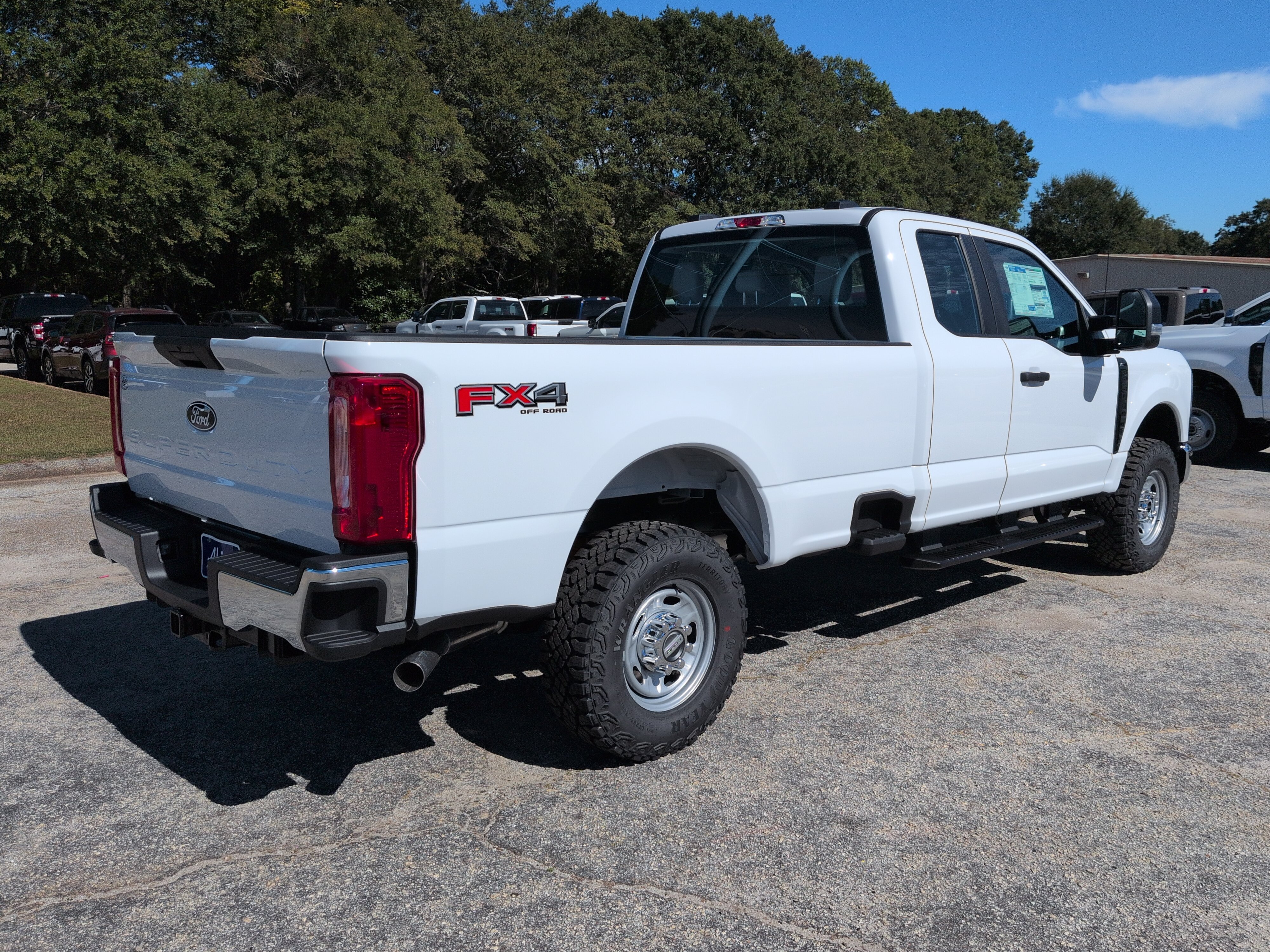 New 2027 Ford F250 XL w/ XL Off-Road 33" Tire Package AWD/4WD image 3