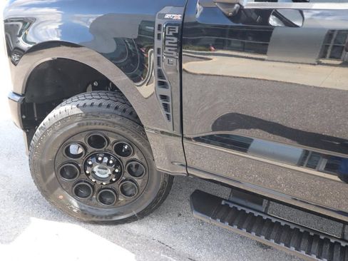 Used 2024 Ford F250 XL w/ STX Appearance Package AWD/4WD image 3