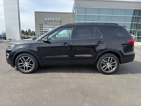 Used 2017 Ford Explorer Sport w/ Equipment Group 401A image 9