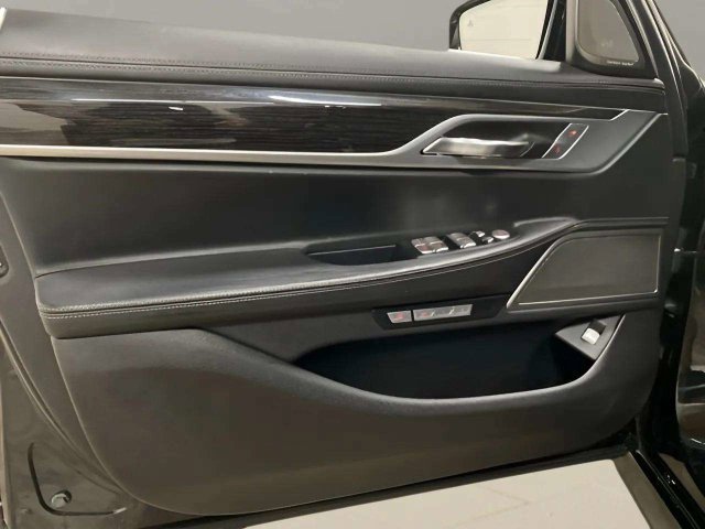 Used 2017 BMW 740i RWD image 30