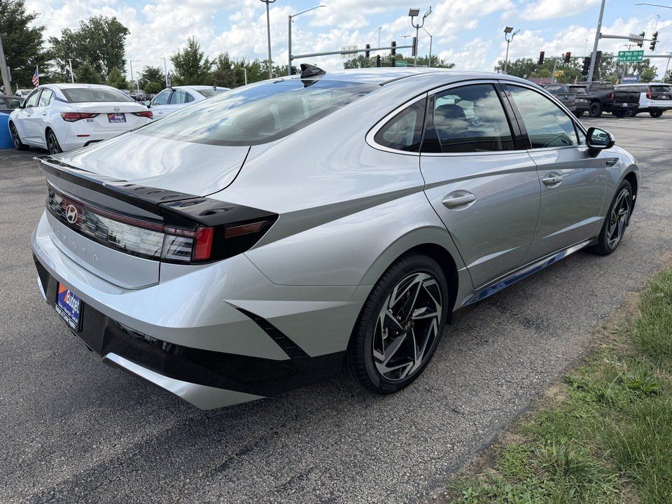 Used 2026 Hyundai Sonata SEL FWD image 5