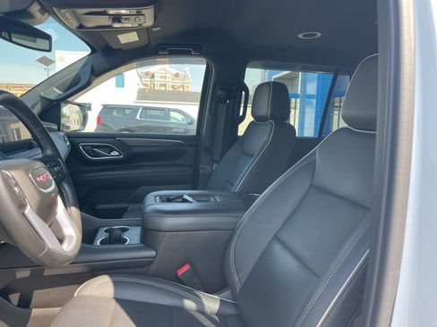 Used 2023 GMC Yukon SLT w/ SLT Luxury Package AWD/4WD image 14