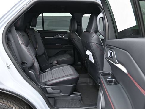 New 2026 Ford Explorer ST-Line w/ ST-Line Street Pack RWD image 26