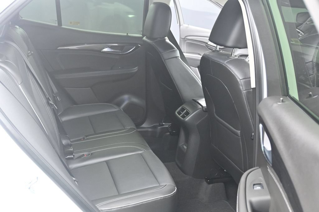Used 2023 Buick Envision Essence AWD/4WD image 12