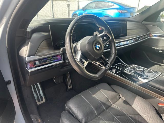Used 2024 BMW 760i xDrive AWD/4WD image 12