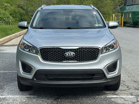 Used 2017 Kia Sorento AWD w/ LX Convenience Package image 3