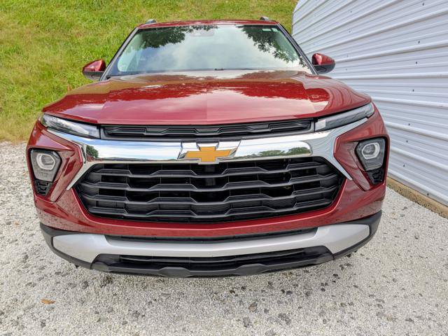 Used 2024 Chevrolet TrailBlazer LT w/ Convenience Package AWD/4WD image 3