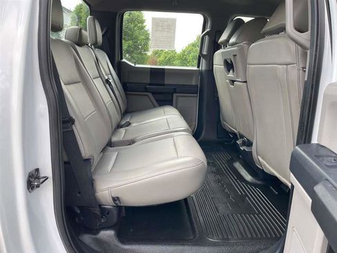 Used 2022 Ford F250 XL w/ Power Equipment Group AWD/4WD image 12