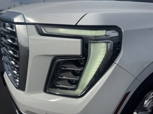 Used 2025 GMC Yukon Denali image 24