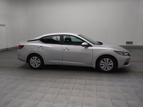 Used 2023 Nissan Sentra S image 11