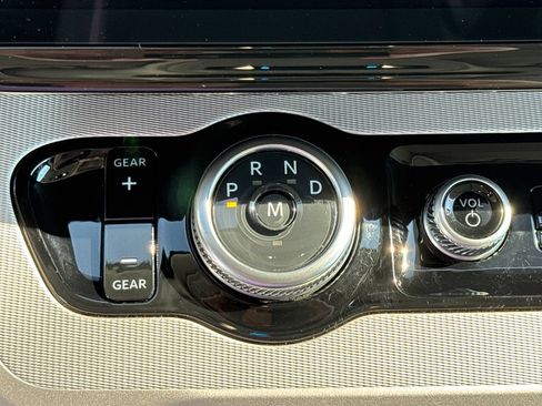 Used 2025 Ford Expedition Active AWD/4WD image 27