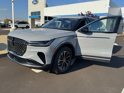 New 2026 Lincoln Nautilus Premier w/ Equipment Group 102A image 30