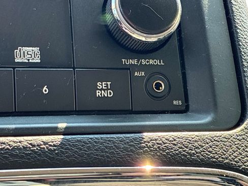 Used 2016 Dodge Grand Caravan SXT w/ Rear Park Assist Package FWD image 33