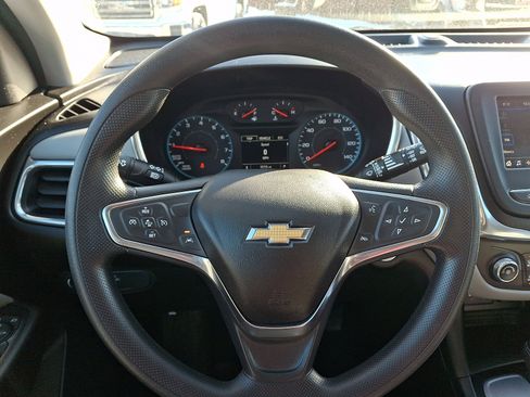 Used 2020 Chevrolet Equinox LS w/ LS Convenience Package image 18