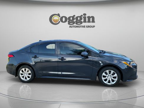 Used 2026 Toyota Corolla LE FWD image 6