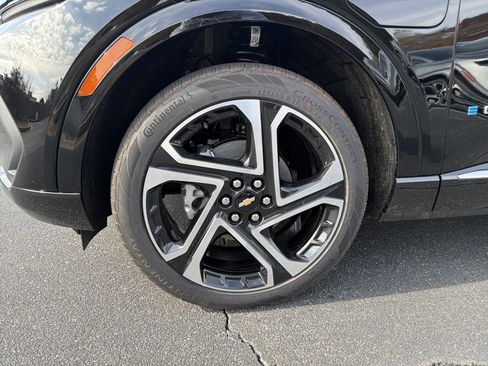 New 2026 Chevrolet Equinox EV LT image 11