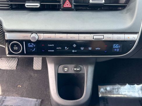 Used 2024 Hyundai Ioniq 5 SEL image 16