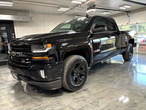 Used 2019 Chevrolet Silverado 1500 LT w/ All Star Edition image 5