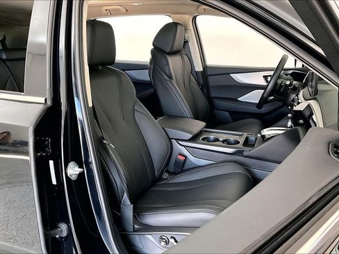 Certified 2025 Acura MDX SH-AWD image 10