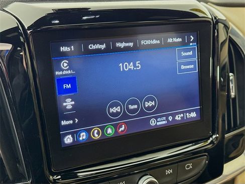 Used 2023 Chevrolet Traverse Premier image 15