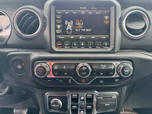 Used 2023 Jeep Wrangler Unlimited Rubicon 4xe w/ Cold Weather Group AWD/4WD image 15