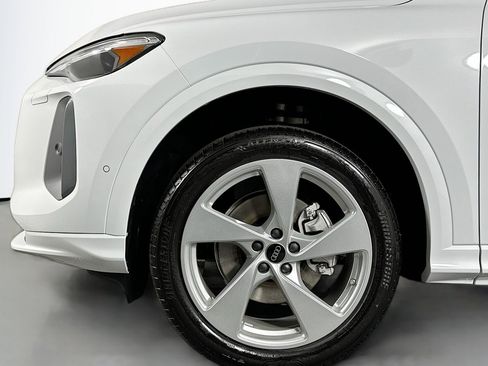 New 2025 Audi Q5 Premium Plus image 11