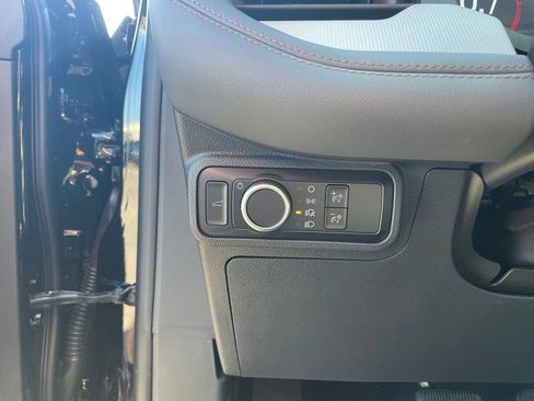 New 2026 Ford Explorer Active AWD/4WD image 10