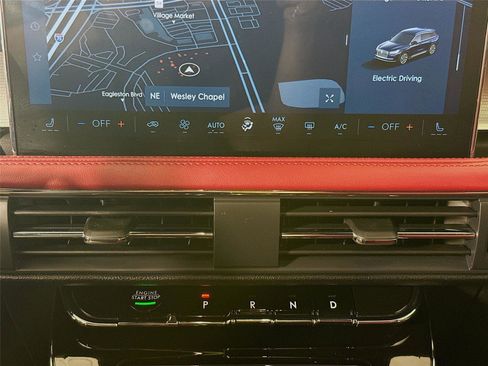 Used 2025 Lincoln Corsair Grand Touring w/ Towing Package image 13