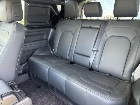 New 2026 Land Rover Defender 90 X-Dynamic SE AWD/4WD image 8
