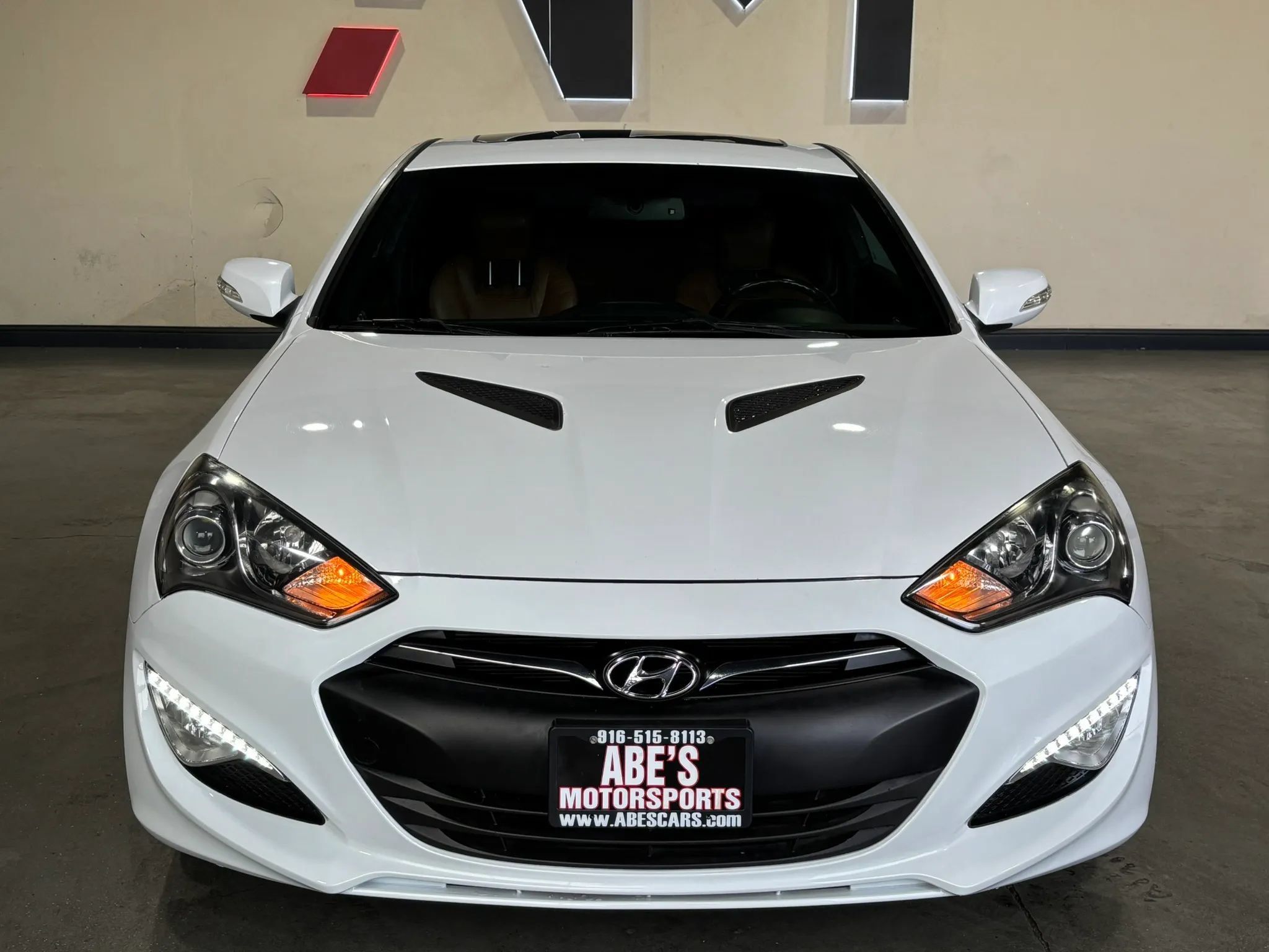 Used 2016 Hyundai Genesis Coupe 3.8 RWD image 2