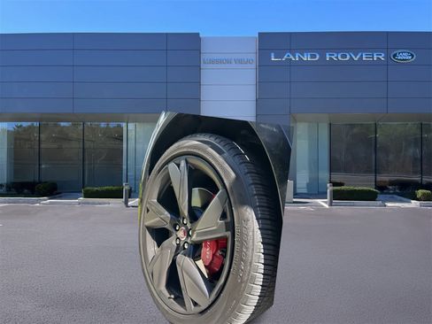 Used 2022 Jaguar F-PACE SVR image 6