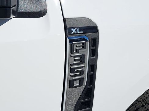 New 2026 Ford F350 XL w/ XL Driver Assist Package image 10