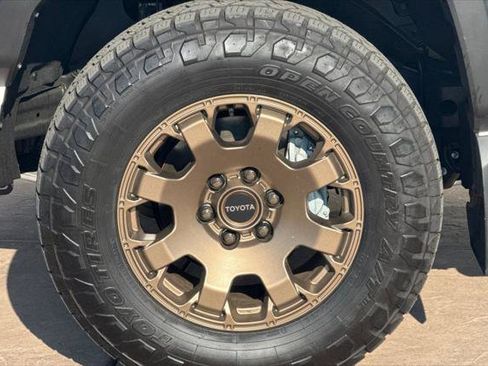 Certified 2025 Toyota 4Runner 4WD image 33