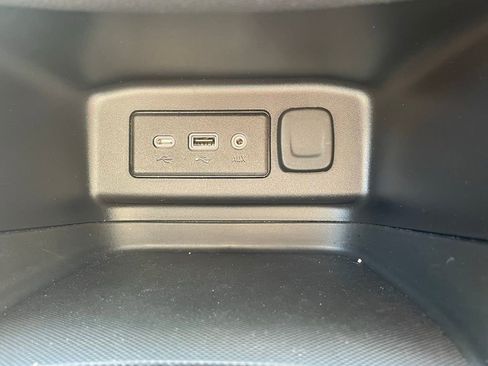 Certified 2024 Chevrolet Equinox LT AWD/4WD image 35