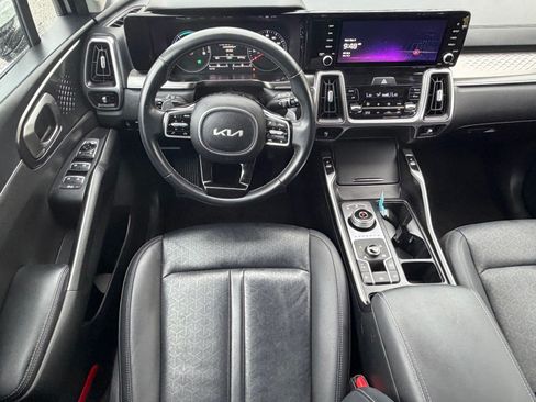 Certified 2023 Kia Sorento EX AWD/4WD image 31