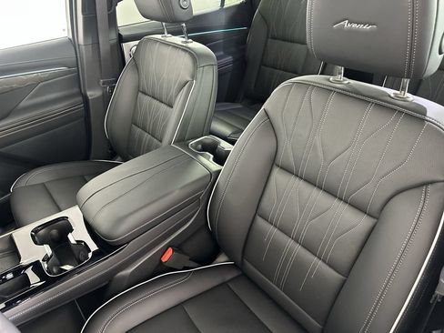 Used 2026 Buick Enclave Avenir w/ Super Cruise Package AWD/4WD image 21