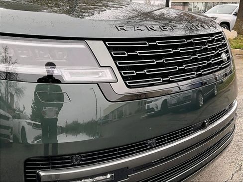 New 2026 Land Rover Range Rover Long Wheelbase SE image 33